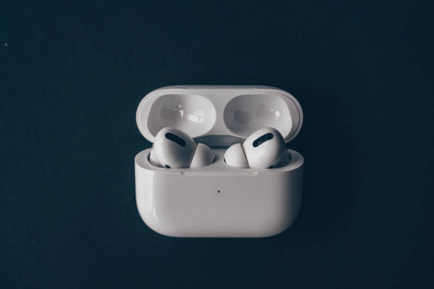 apple earbuds